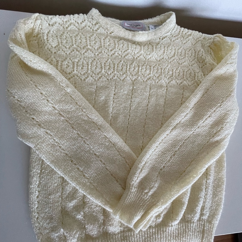 Vintage Woodwards sweater in perfect condition. Medium. So incredibly adorable.